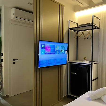U N I Q U E By Sea View Suites Vlore Exterior photo